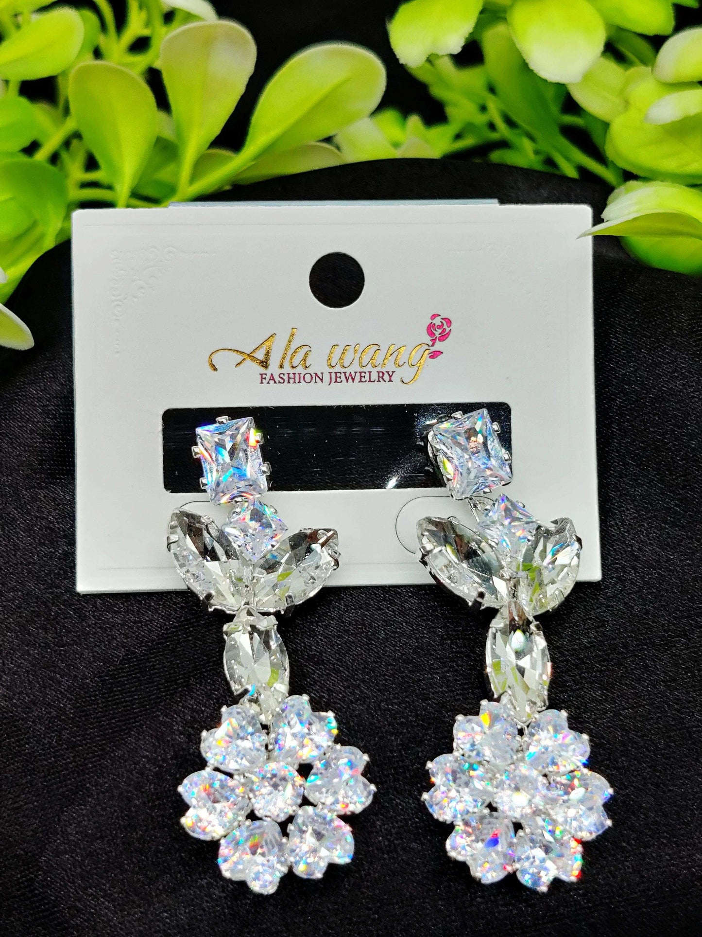 Dazzling Clear Crystal Floral Drop Earrings - Statement Sparkle & Tarnish - Free ✨💎 - Dynamic Deals
