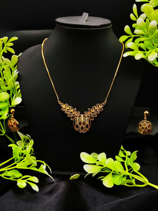 Zircon Leaf Pendant Necklace & Earring Set - Nature's Elegance ✨🍃