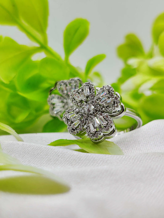Lucky Clover Spinner Ring - Crystal-Paved & Moveable ✨🍀💎