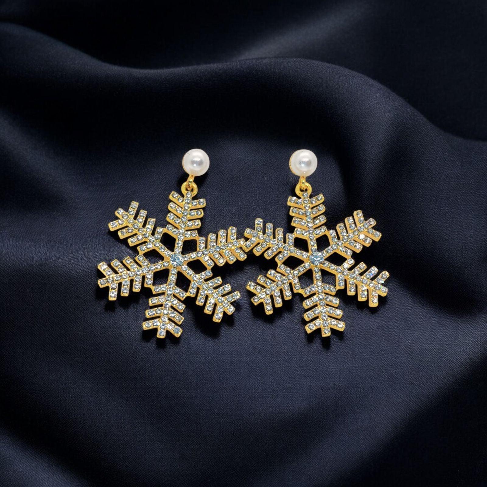 Shimmering Snowflake Crystal Earrings - Your Winter Wonderland Elegance!