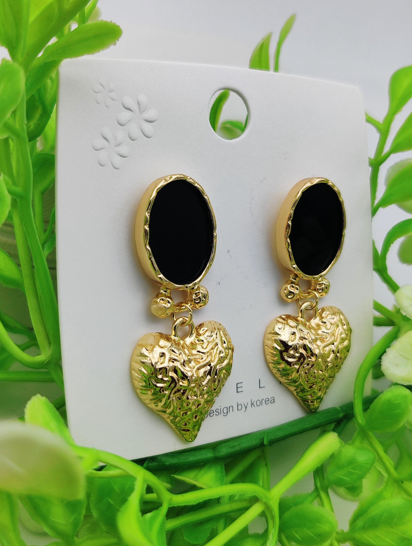 Black & Gold Heart Drop Earrings - Textured Romance & Tarnish - Free ✨🖤💛❤️ - Dynamic Deals