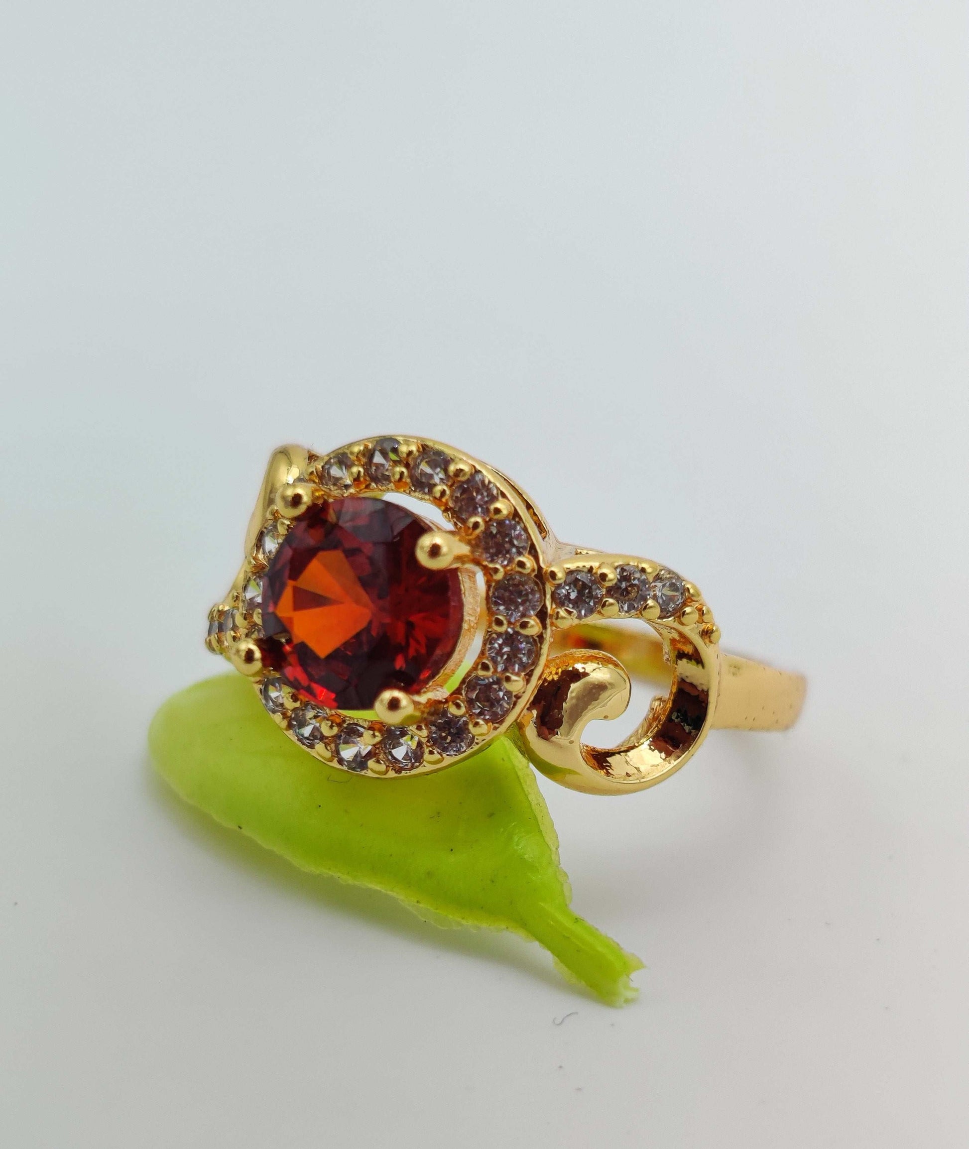 Crimson Garnet Halo Ring with Gold Accents - Regal Splendor ✨❤️ - Dynamic Deals