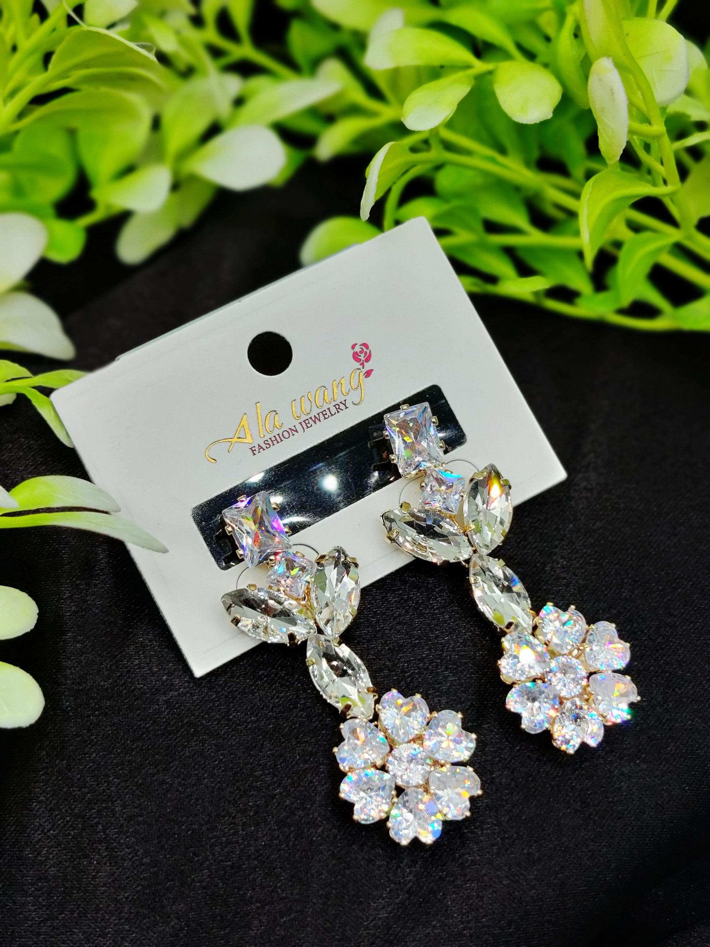 Dazzling Clear Crystal Drop Earrings - Statement Sparkle & Tarnish - Free ✨💎 - Dynamic Deals