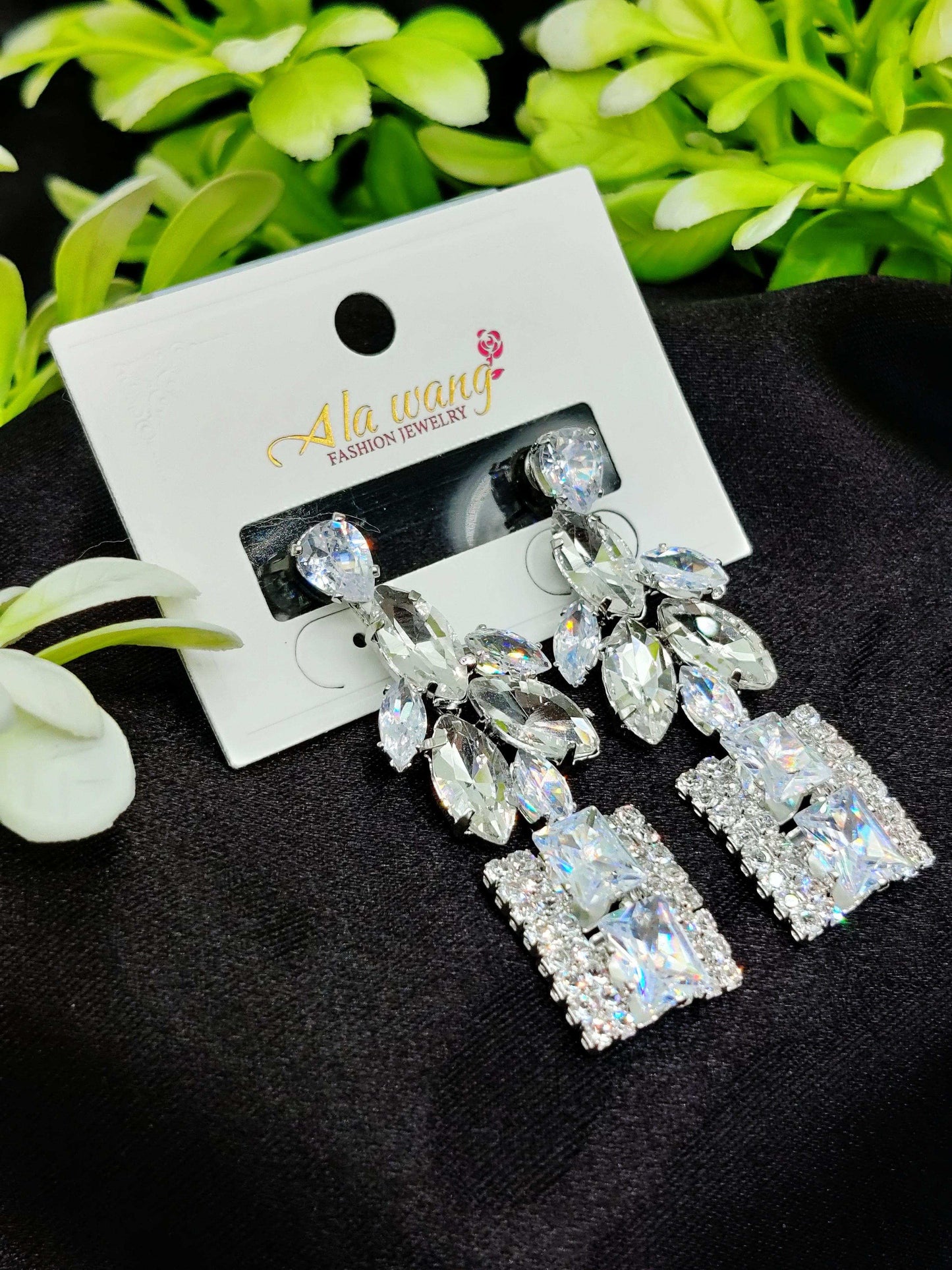 Dazzling Clear Crystal Geometric Drop Earrings - Statement Sparkle & Tarnish - Free ✨💎 - Dynamic Deals