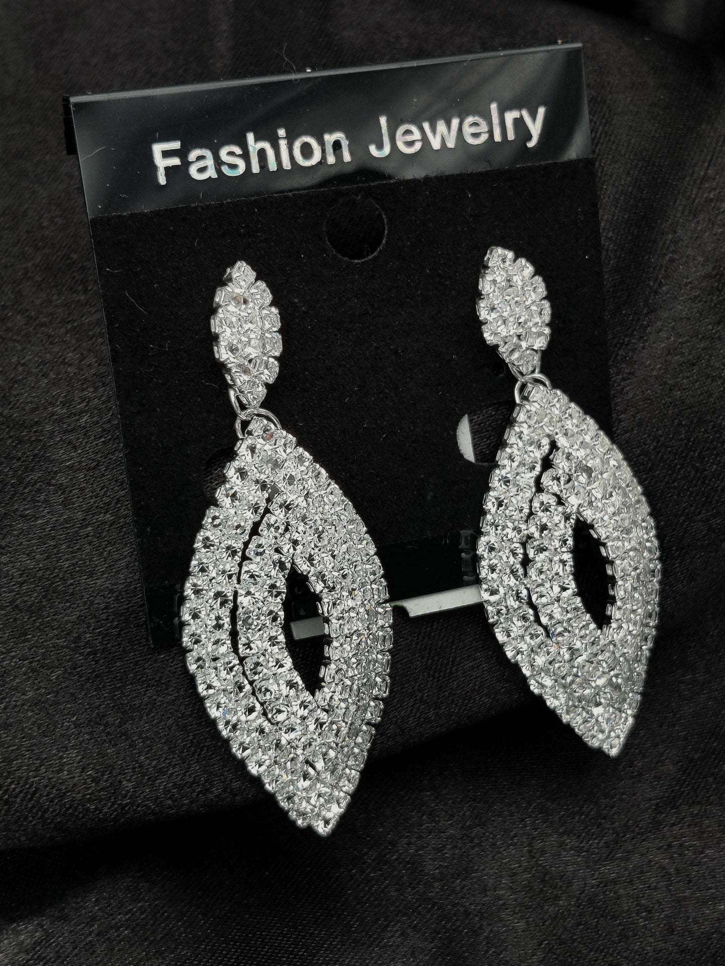 Dazzling Crystal Leaf Dangle Earrings - Fashion Jewelry & Tarnish - Free ✨💎🌿 - Dynamic Deals