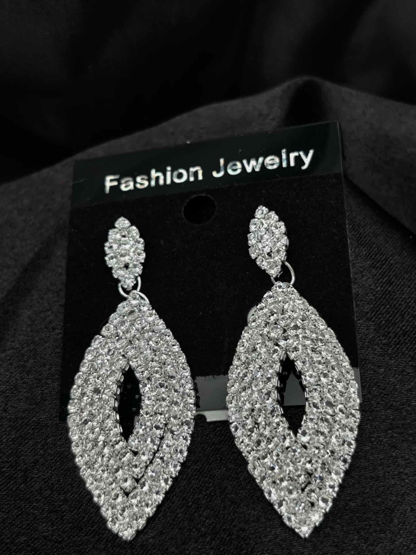Dazzling Crystal Leaf Dangle Earrings - Fashion Jewelry & Tarnish - Free ✨💎🌿 - Dynamic Deals