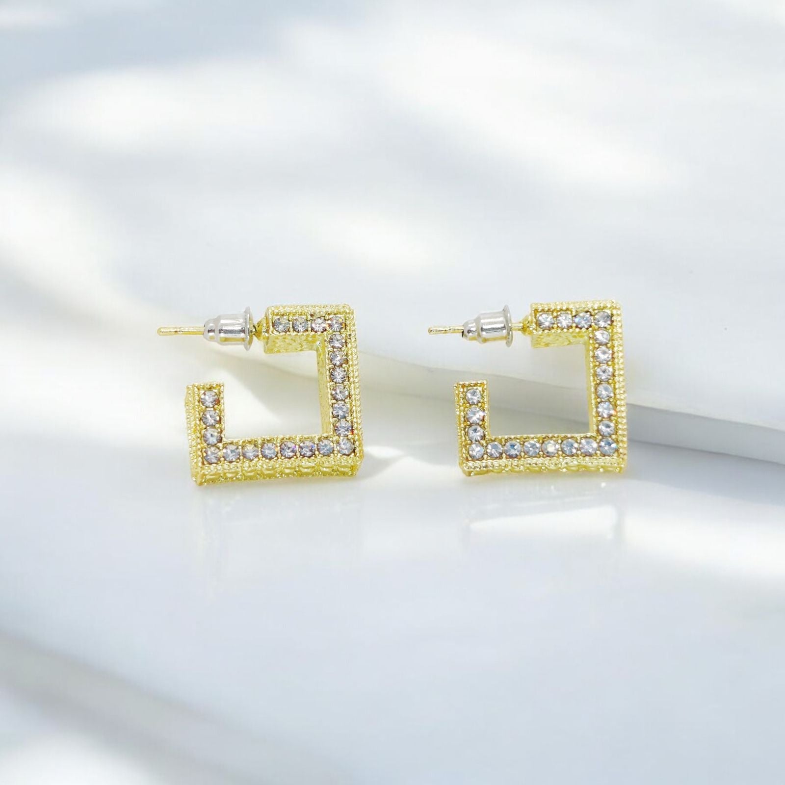 Elegant Gold - Toned Square Crystal Stud Earrings – A Modern Classic for Effortless Glamour - Dynamic Deals