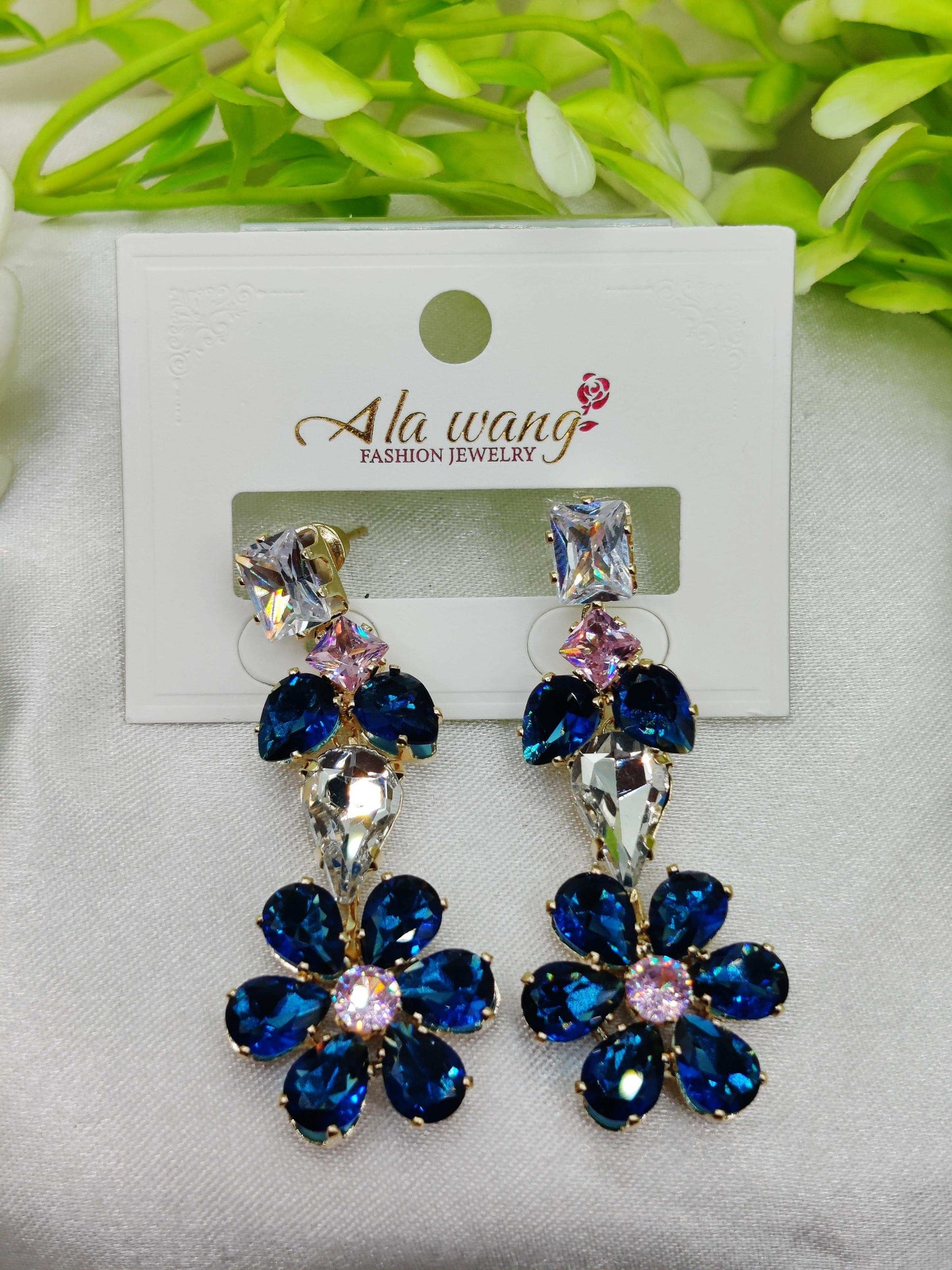 Mariana Blue Zircon Flower Earrings - Sparkling & Tarnish - Free ✨💎💙🌸 - Dynamic Deals