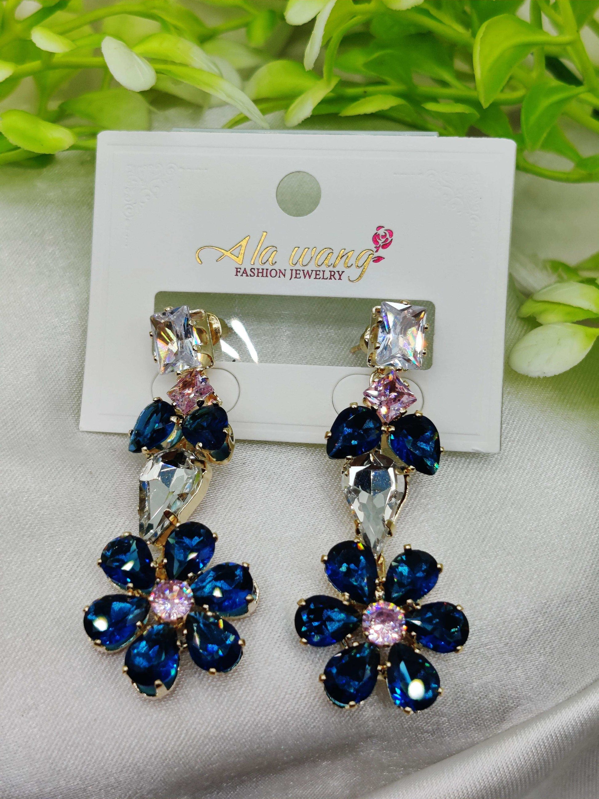 Mariana Blue Zircon Flower Earrings - Sparkling & Tarnish - Free ✨💎💙🌸 - Dynamic Deals