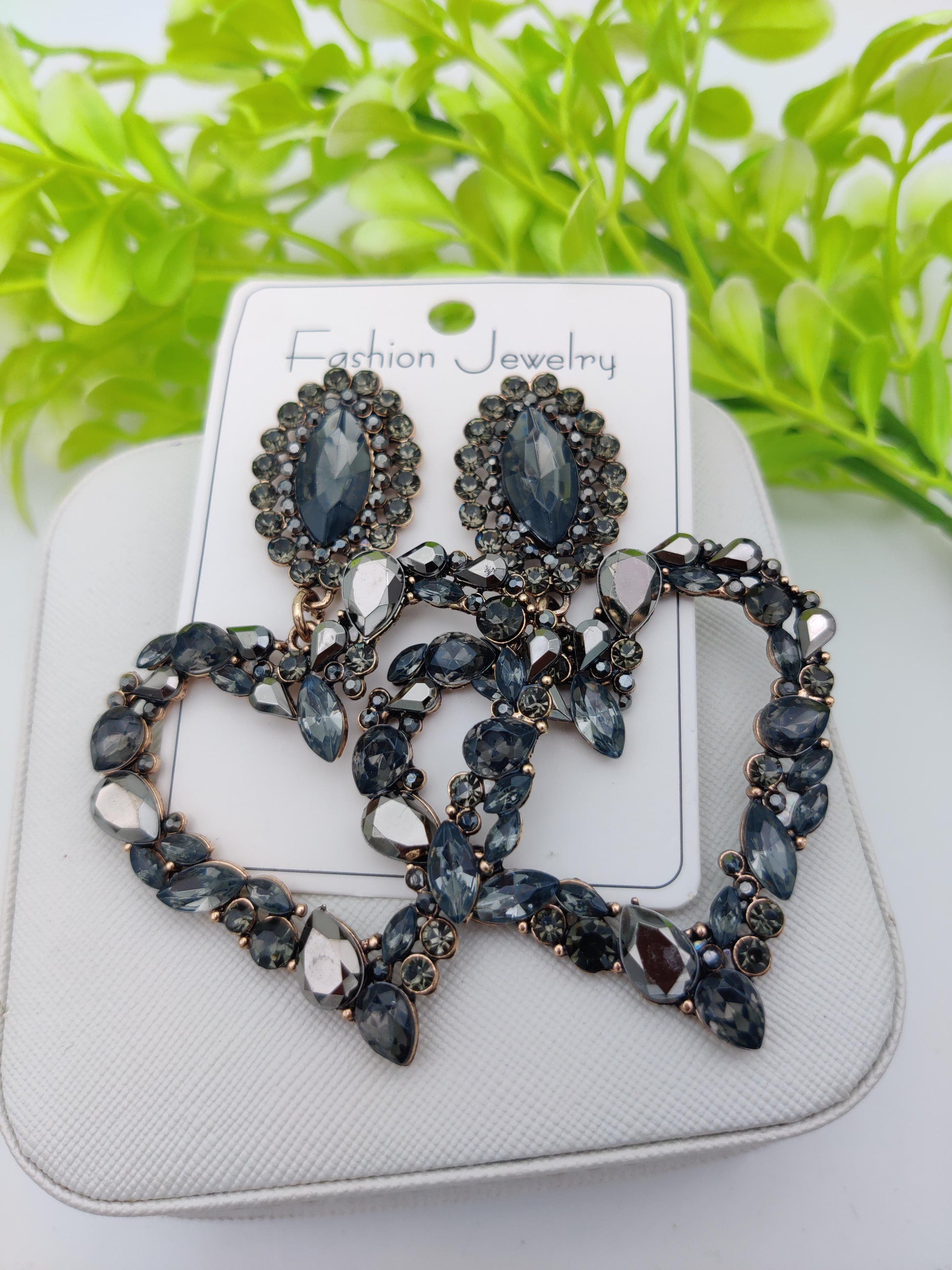 Midnight Bloom Crystal Statement Earrings - Dramatic Elegance ✨🖤 - Dynamic Deals
