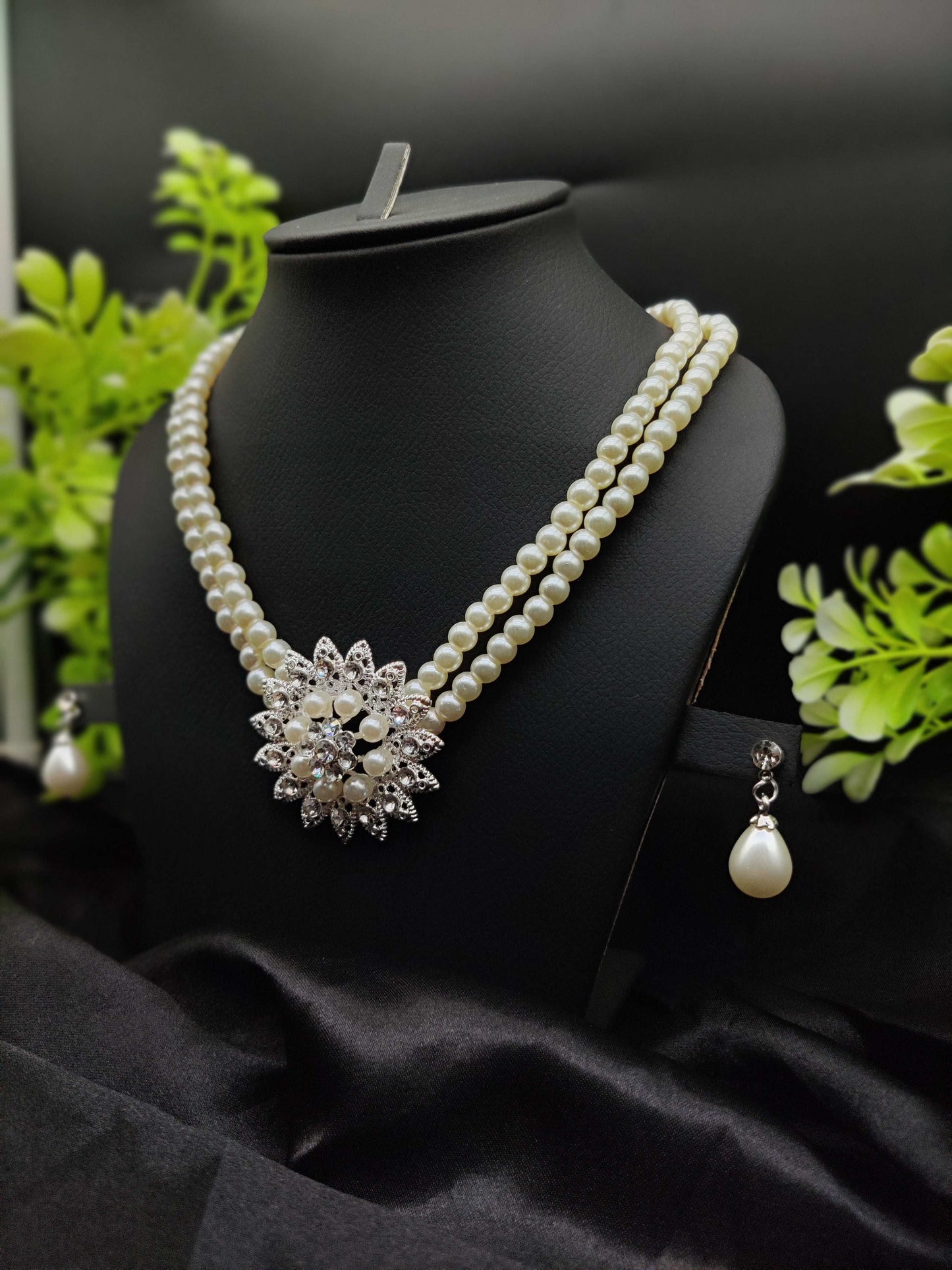 Pearl & Zircon Floral Necklace & Earring Set - Timeless Elegance ✨🤍💎 - Dynamic Deals