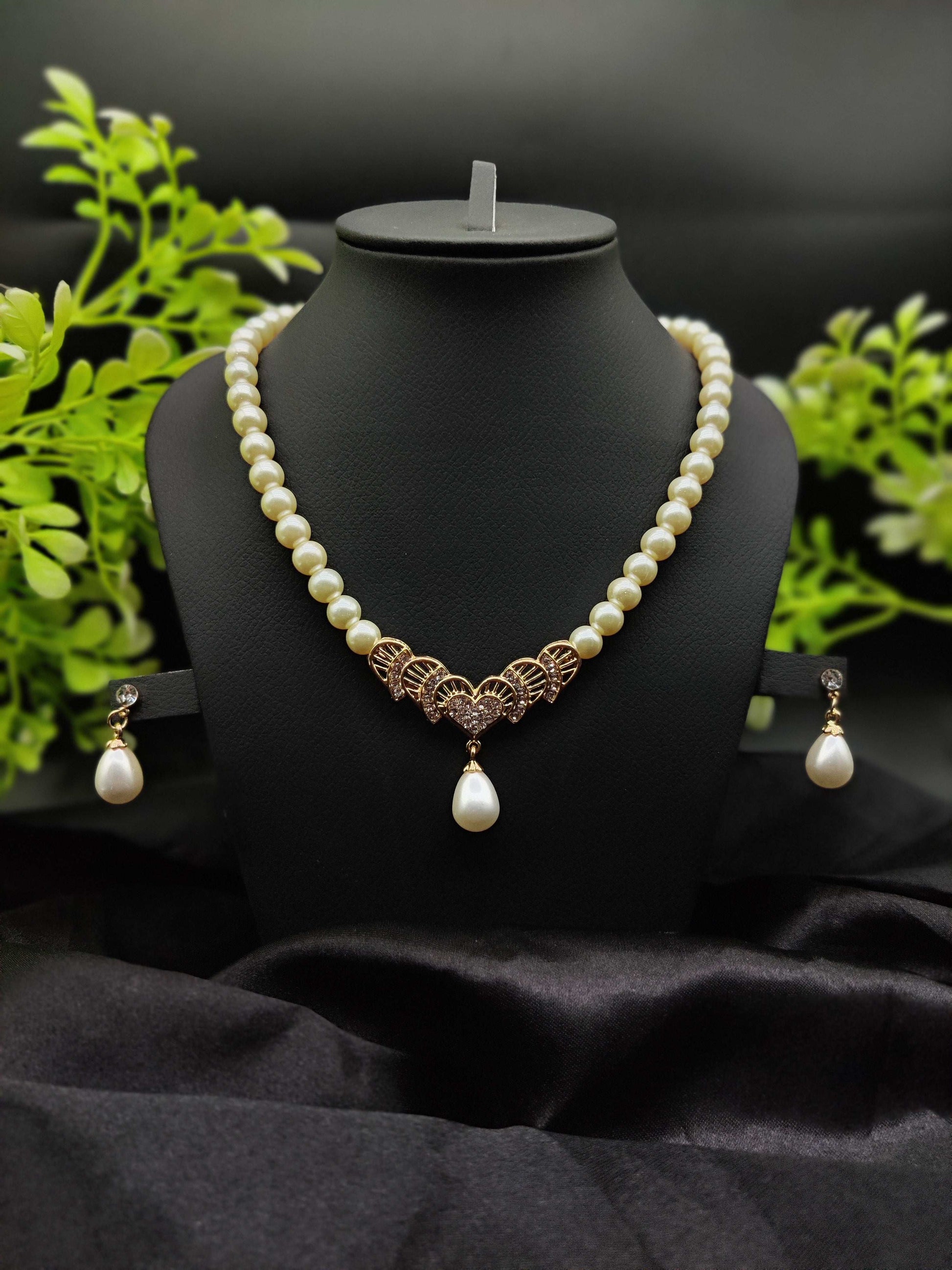 Pearl & Zircon Heart Pendant Necklace & Earring Set - Timeless Glamour ✨🤍💎 - Dynamic Deals
