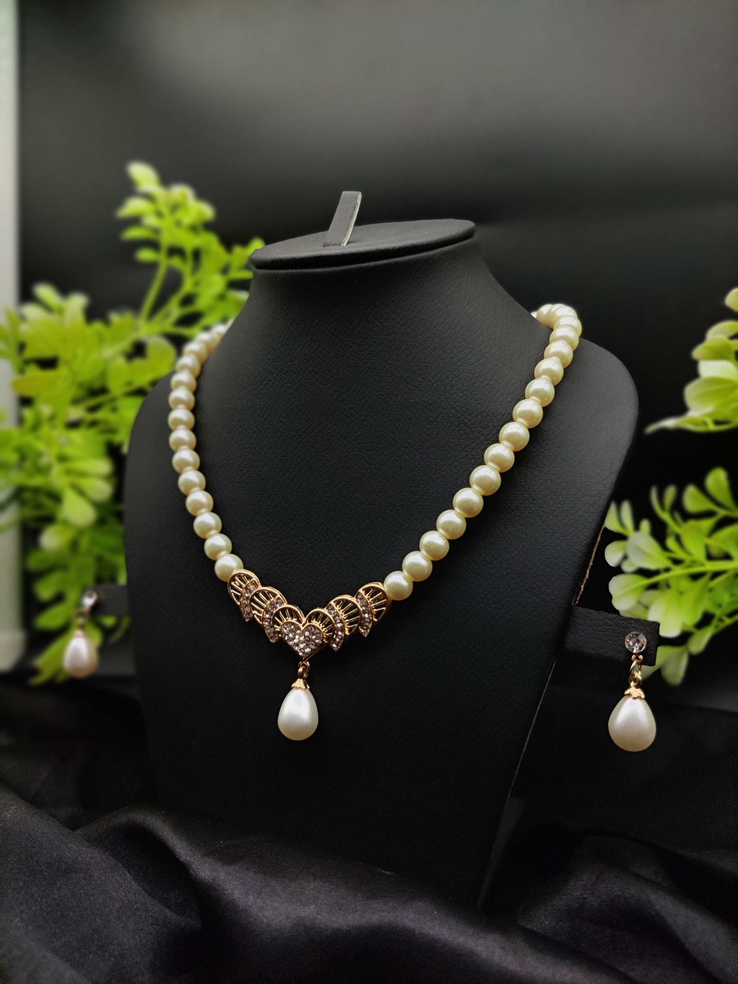 Pearl & Zircon Heart Pendant Necklace & Earring Set - Timeless Glamour ✨🤍💎 - Dynamic Deals