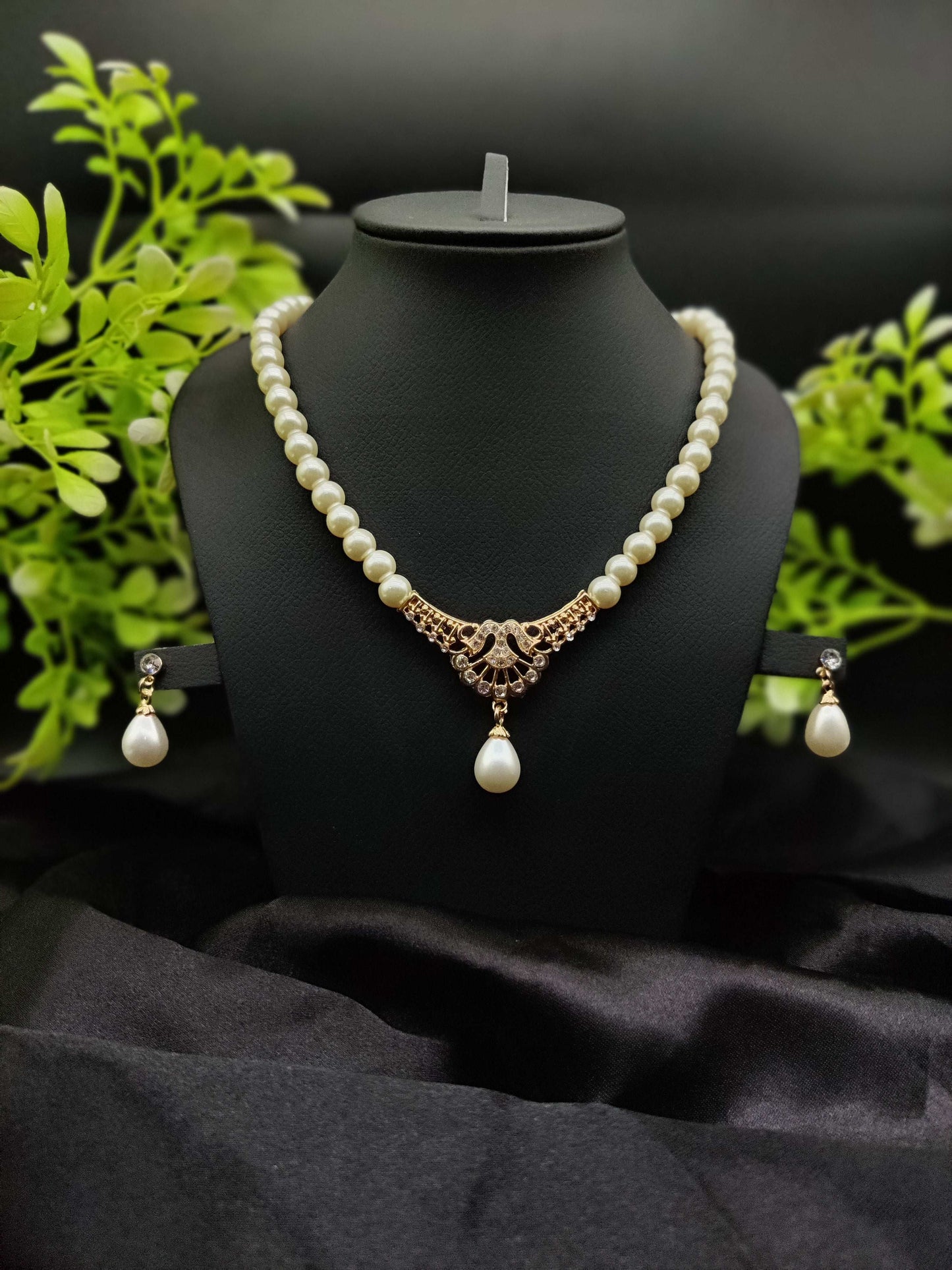 Pearl & Zircon Pendant Necklace & Earring Set - Graceful Elegance ✨🤍💎 - Dynamic Deals