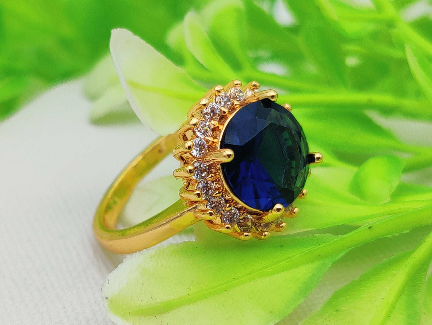 Radiant Blue Zircon Halo Ring - Celestial Sparkle ✨💙 - Dynamic Deals