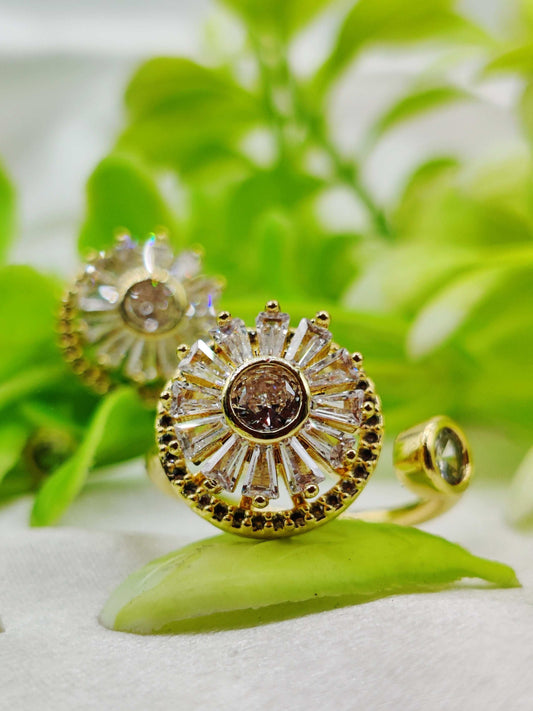 Radiant Sunburst Spinner Ring - Adjustable Band & Kinetic Design ✨☀️💎 - Dynamic Deals