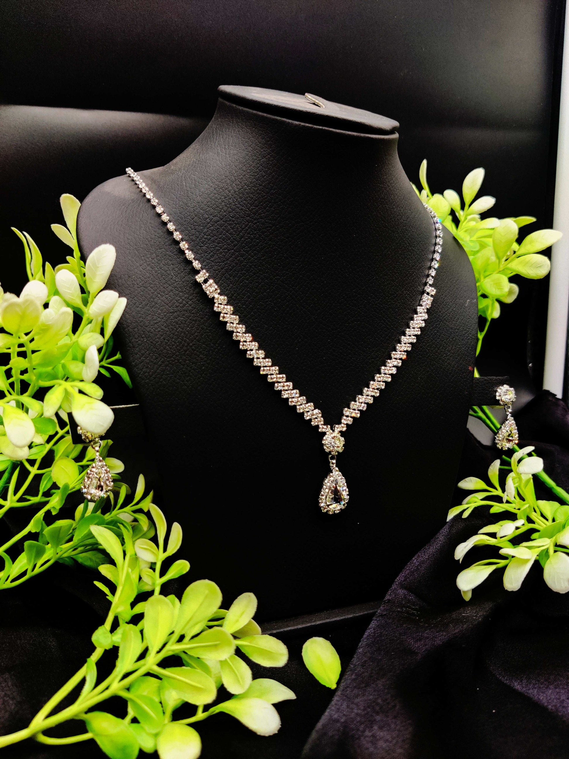 Timeless Zircon Elegance Necklace & Earring Set - Classic Sparkle ✨💎 - Dynamic Deals