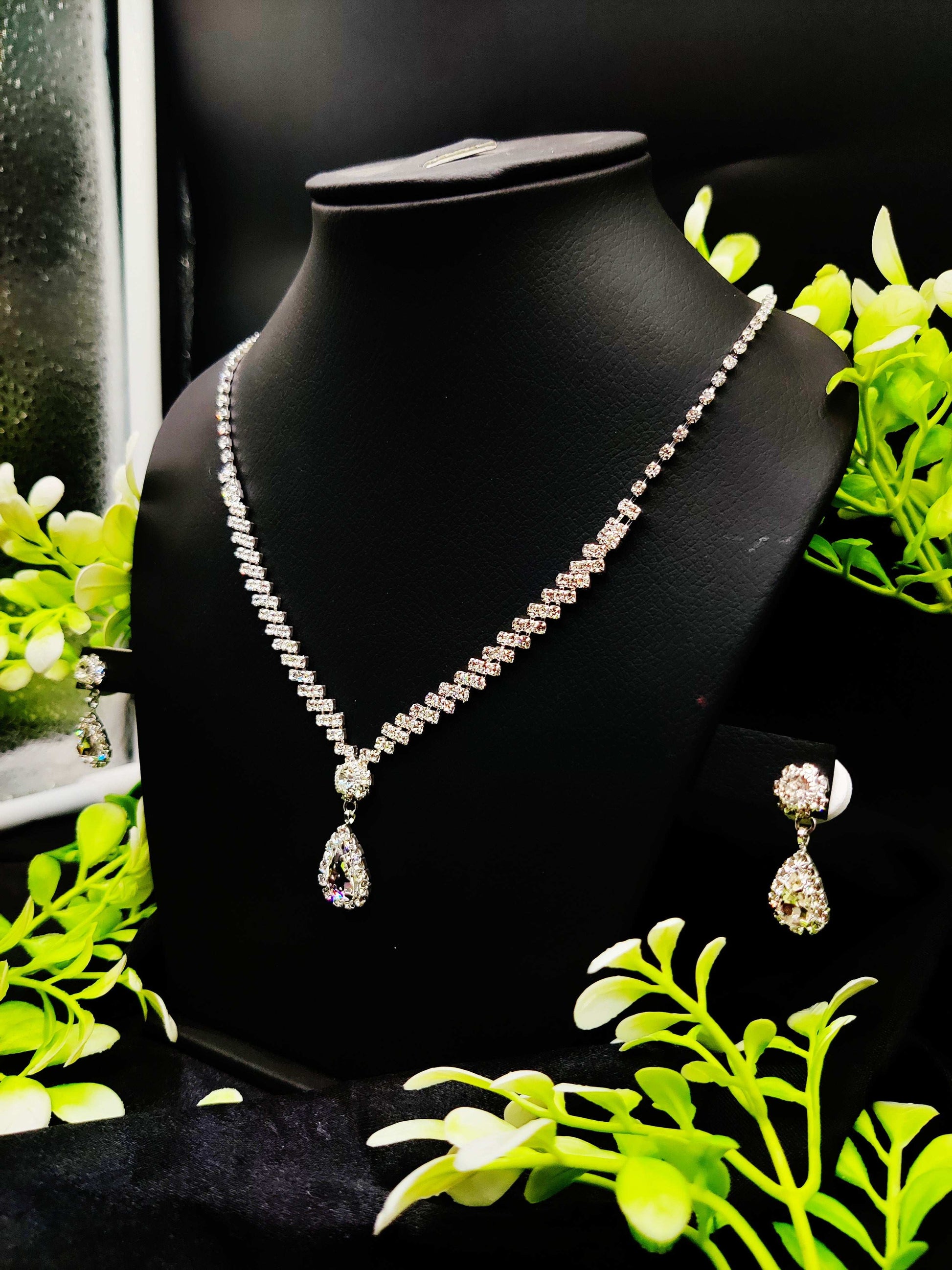 Timeless Zircon Elegance Necklace & Earring Set - Classic Sparkle ✨💎 - Dynamic Deals