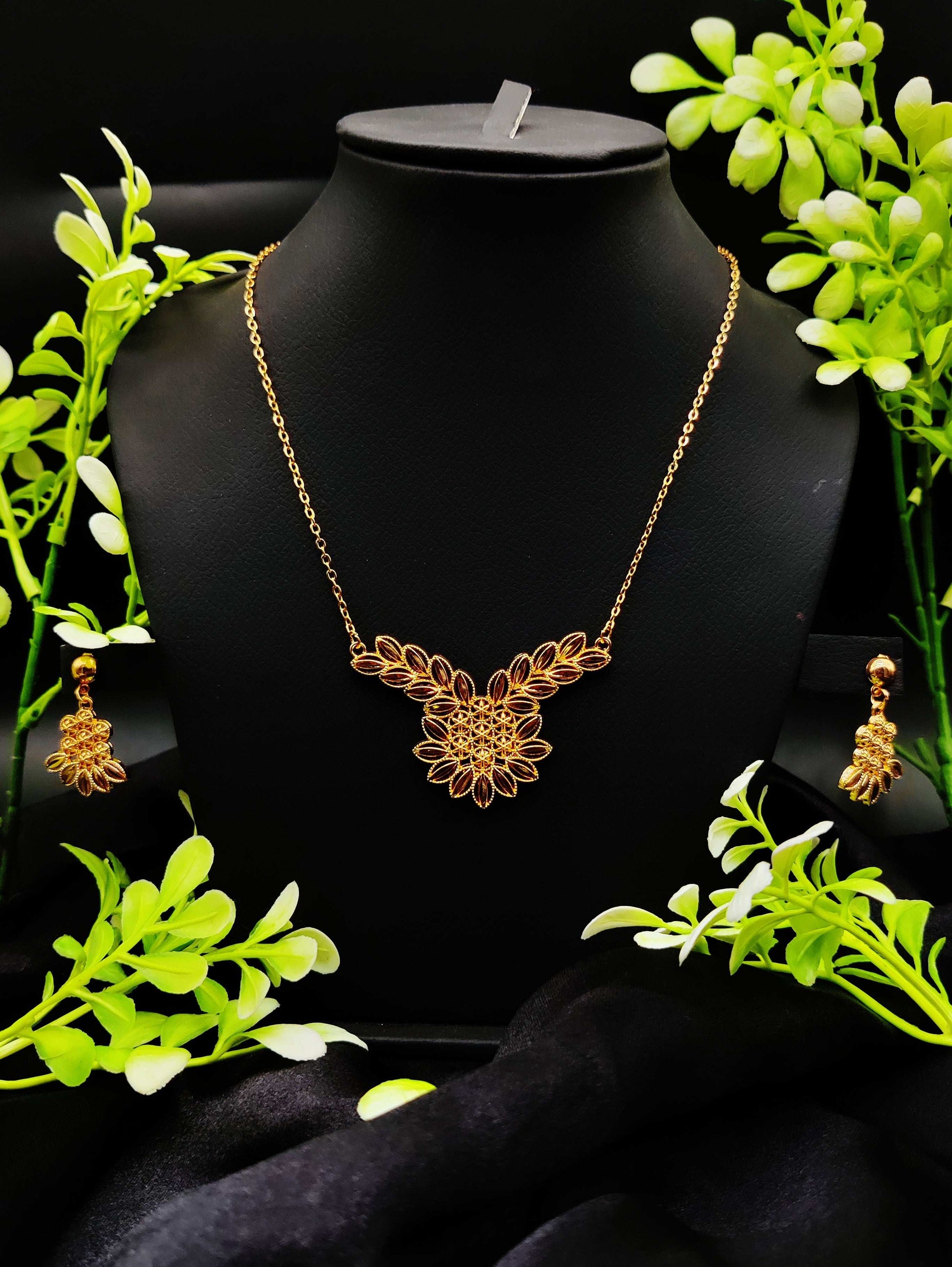 Zircon Floral Pendant Necklace & Earring Set - Delicate Elegance ✨🌸 - Dynamic Deals