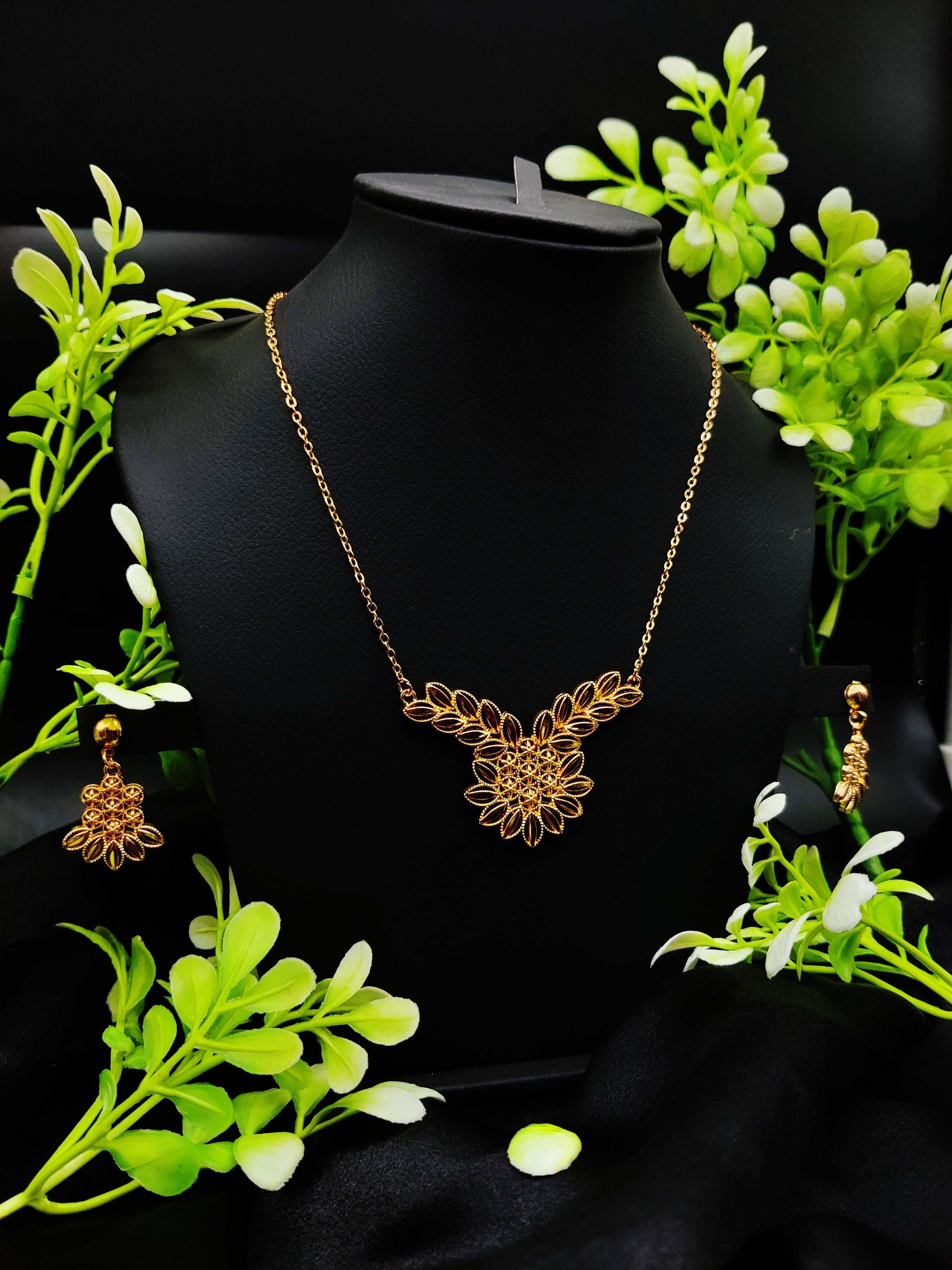 Zircon Floral Pendant Necklace & Earring Set - Delicate Elegance ✨🌸 - Dynamic Deals